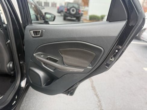 Used 2021 Ford EcoSport SE image 17