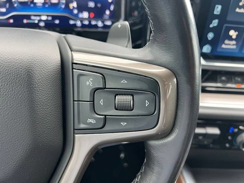 Used 2022 Chevrolet Silverado 1500 High Country w/ Technology Package AWD/4WD image 35