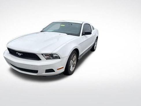 Used 2010 Ford Mustang Coupe image 1