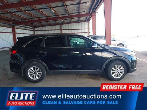 Used 2019 Kia Sorento LX image 26