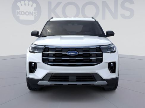 New 2025 Ford Explorer Active w/ Active Comfort Package image 8