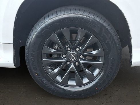 Used 2023 Lexus GX 460 Premium image 9