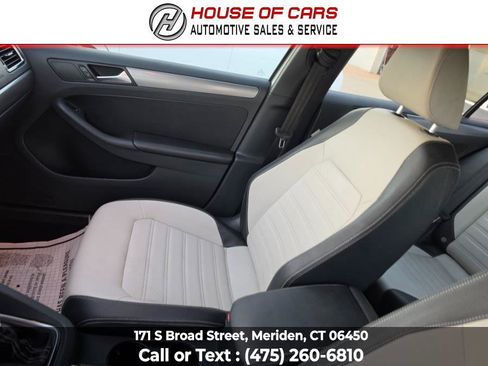 Used 2016 Volkswagen Jetta Sport FWD image 19
