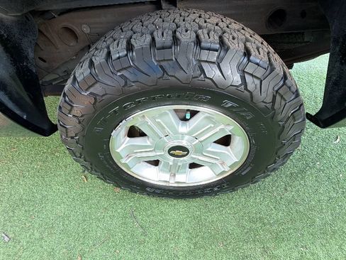 Used 2011 Chevrolet Silverado 1500 LTZ w/ Suspension Package, Off-Road AWD/4WD image 25