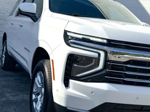 Certified 2025 Chevrolet Suburban LT AWD/4WD image 4