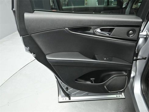 Certified 2022 Lincoln Nautilus Reserve w/ Equipment Group 201A image 23