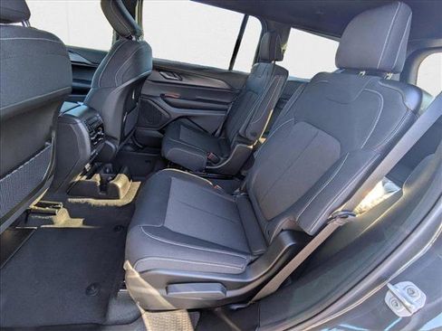 New 2025 Jeep Grand Cherokee L Laredo w/ Luxury Tech Group I image 16