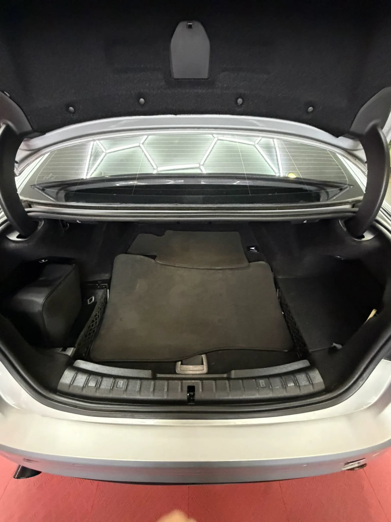 Used 2018 BMW 530e w/ Premium Package 2 RWD image 28