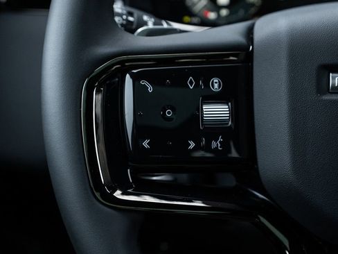 Used 2024 Land Rover Range Rover Evoque S image 17