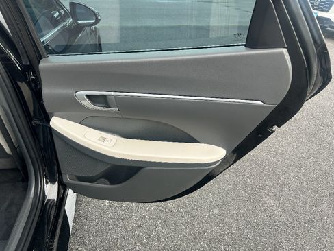 Used 2023 Hyundai Sonata SEL FWD image 12