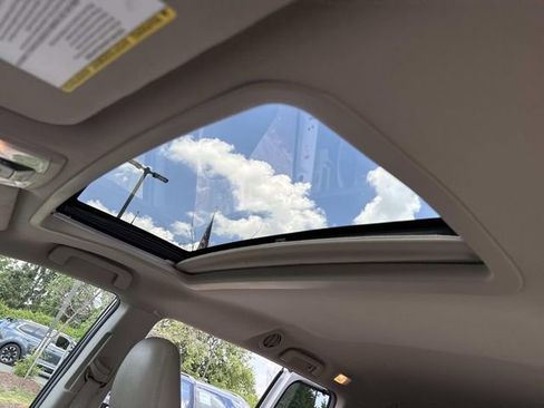 Used 2017 Toyota Sienna XLE FWD image 16