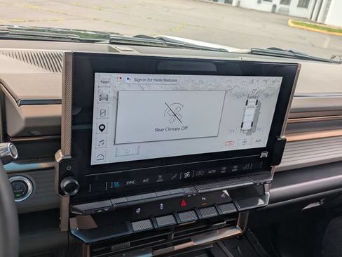 Certified 2025 GMC Hummer EV 3X AWD/4WD image 24