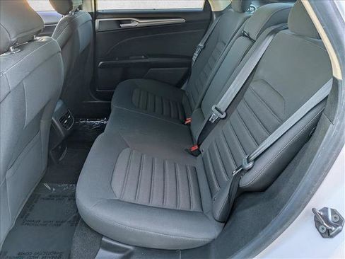 Used 2019 Ford Fusion SE FWD image 25