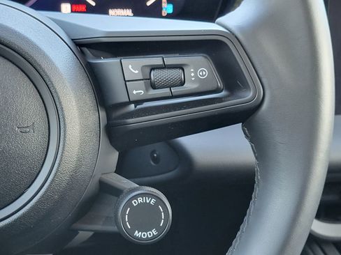 Used 2025 Porsche Macan 4S Electric image 14