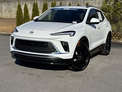 Used 2026 Buick Encore GX Sport Touring w/ Comfort Package image 5