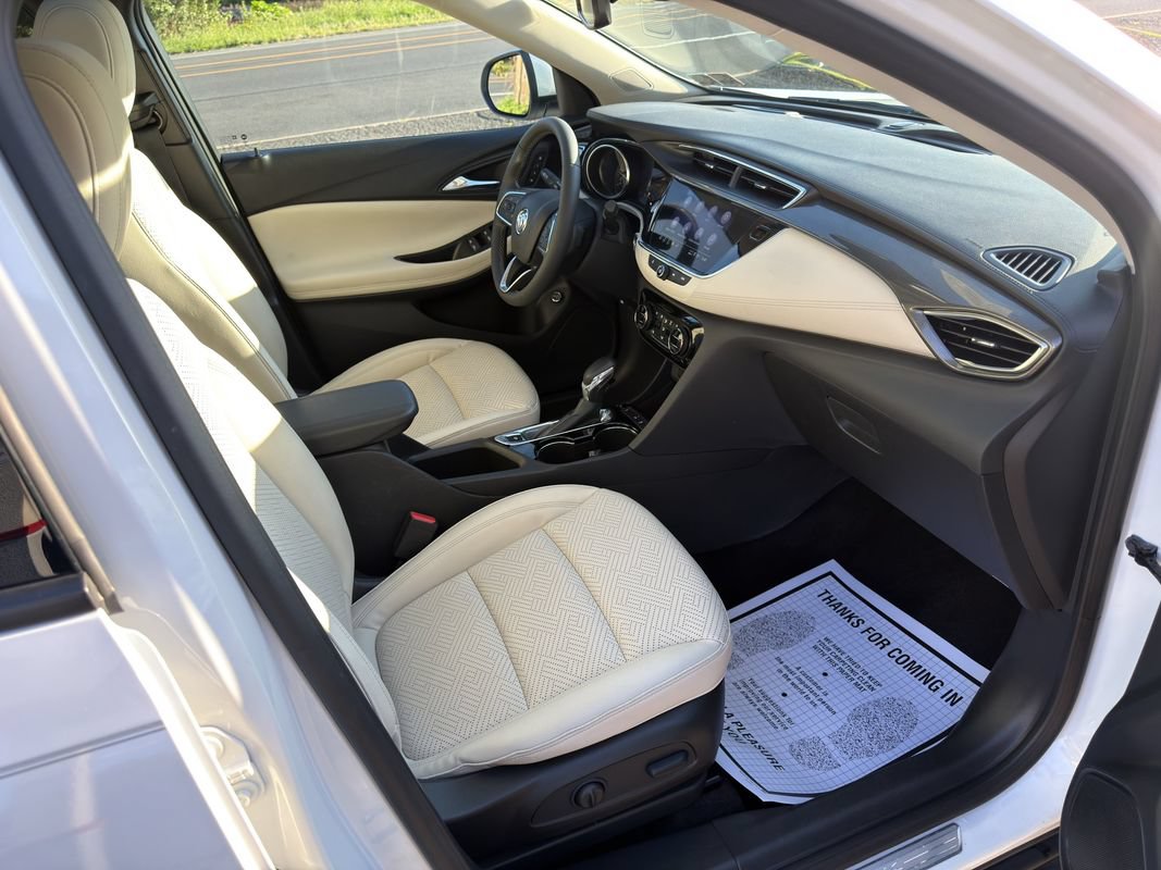 Used 2023 Buick Encore GX Essence w/ Experience Buick Package FWD image 32