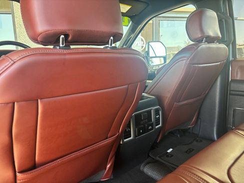 Used 2022 Ford F350 Platinum image 25