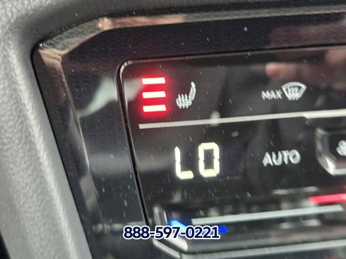 New 2026 Volkswagen Taos SE FWD image 17