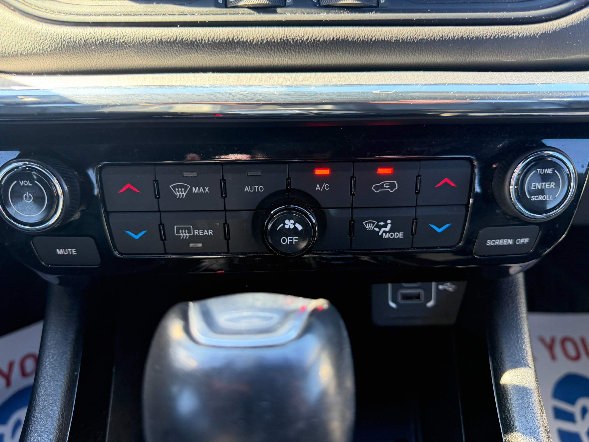 Used 2022 Jeep Compass High Altitude AWD/4WD image 37