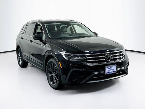 Used 2022 Volkswagen Tiguan SE AWD/4WD image 3