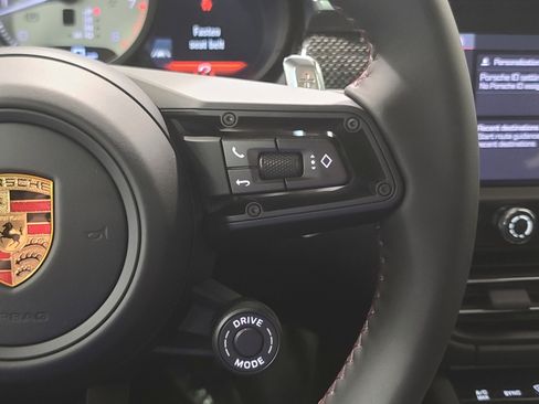 New 2026 Porsche Macan GTS image 18