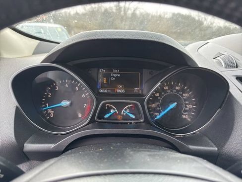 Used 2017 Ford Escape Titanium AWD/4WD image 21