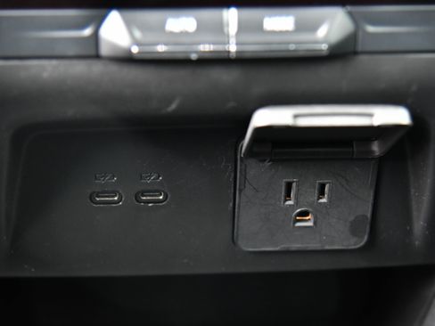 Used 2024 GMC Acadia Elevation image 48