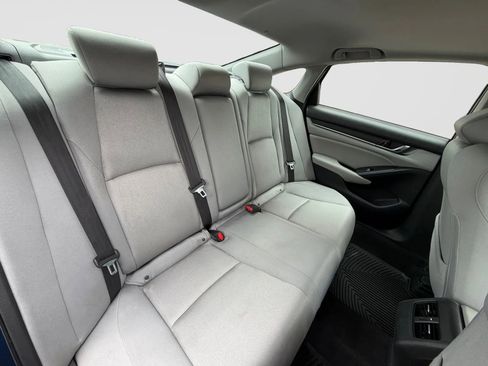 Used 2019 Honda Accord EX image 18
