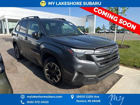 Used 2025 Subaru Forester Premium AWD/4WD image 1