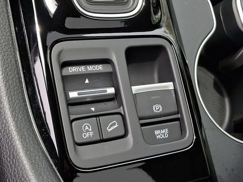 Used 2023 Honda Pilot Touring image 27