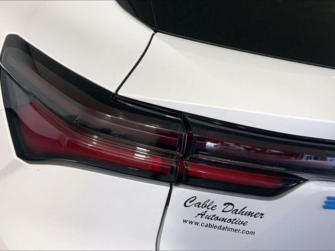 Used 2024 Chevrolet Equinox EV LT FWD image 27