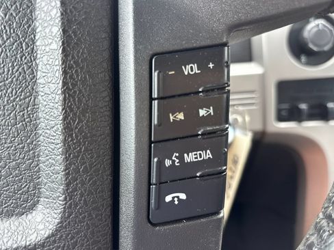 Used 2014 Ford F150 Lariat w/ Equipment Group 502A Luxury AWD/4WD image 23