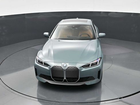 New 2026 BMW i4 eDrive40 w/ Premium Package RWD image 9