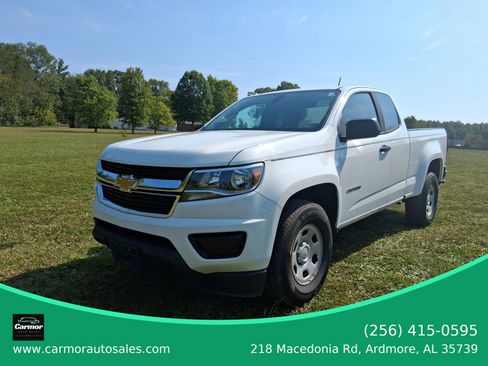 Used 2018 Chevrolet Colorado W/T image 2