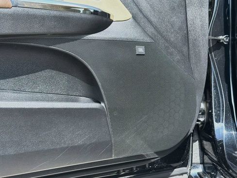 Used 2016 Toyota Avalon Limited FWD image 23