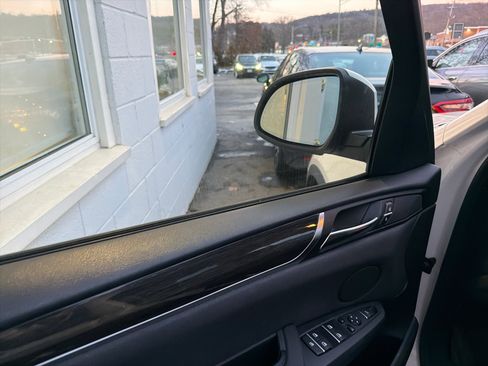 Used 2015 BMW X3 xDrive28i image 16