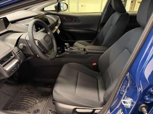 New 2026 Toyota Prius LE image 10