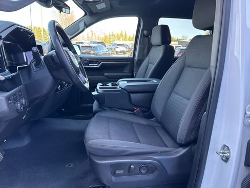 Used 2023 Chevrolet Silverado 1500 LT AWD/4WD image 18