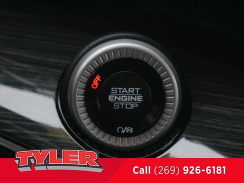 Used 2022 Jeep Wagoneer Series III w/ Premium Group I AWD/4WD image 28