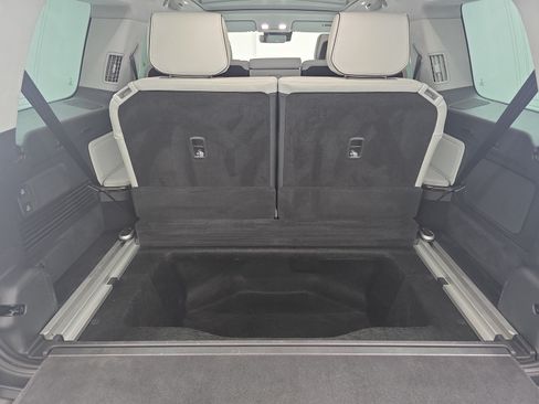 Used 2025 Rivian R1S Premium AWD/4WD image 26