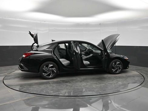 New 2026 Hyundai Elantra Limited FWD image 45