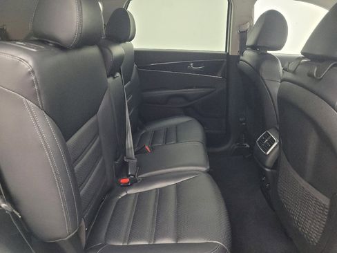 Used 2019 Kia Sorento EX AWD/4WD image 19