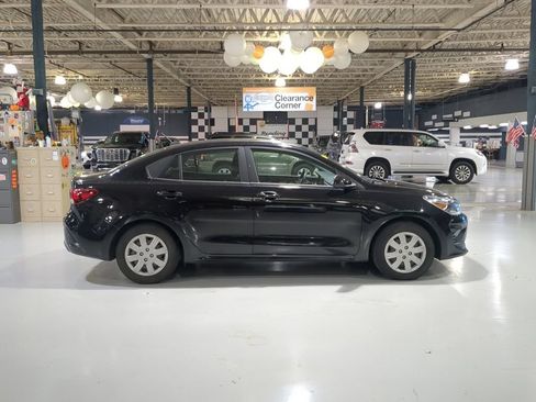 Used 2022 Kia Rio S FWD image 7