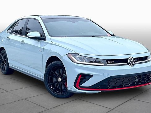Used 2025 Volkswagen Jetta GLI Autobahn FWD image 3