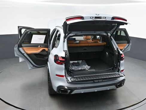 New 2026 BMW X5 xDrive40i w/ M Sport Package image 29