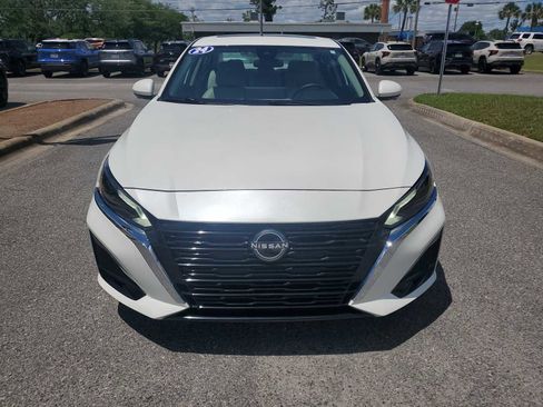 Used 2024 Nissan Altima 2.5 SL FWD image 9