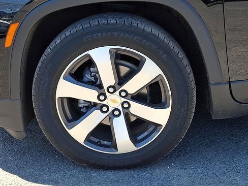 Used 2023 Chevrolet Traverse LT w/ LT Premium Package AWD/4WD image 33