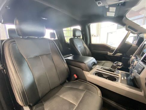 Used 2018 Ford F150 Lariat w/ Equipment Group 502A Luxury AWD/4WD image 26
