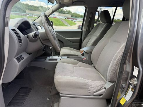 Used 2019 Nissan Frontier SV AWD/4WD image 14