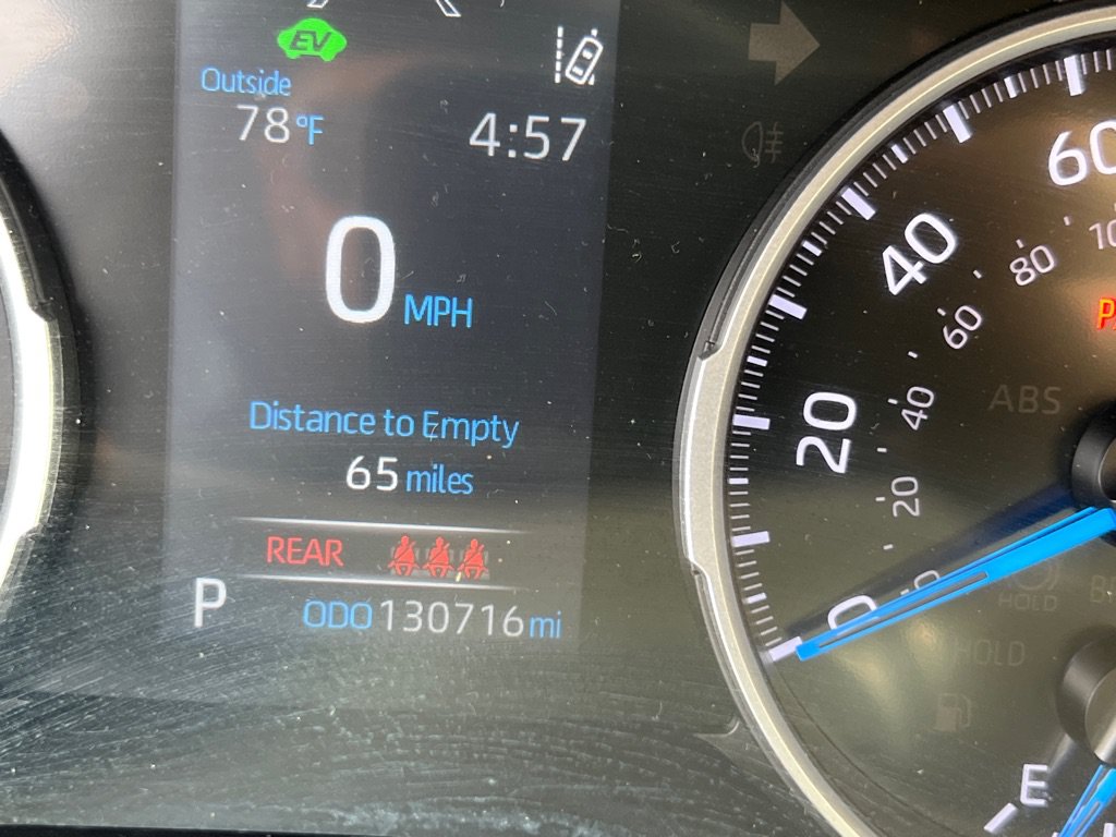 Used 2021 Toyota RAV4 XLE AWD/4WD image 29